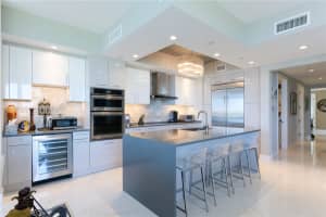 1 Water Clb Wy Apt 702, North Palm Beach, FL 33408, Sold 12/01/23