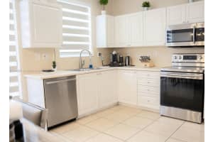 5460 NW 107th Ave APT 102, Doral, FL 33178, Sold 10/31/23