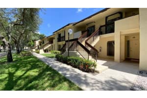 1921 SW 15th St APT 25, Deerfield Beach, FL 33442, Sold 10/17/23