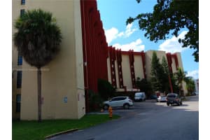 9686 Fontainebleau Blvd APT 108, Miami, FL 33172, Sold 11/28/23