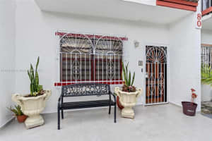 80 116th Pl APT 3, Miami, FL 33172, Sold 12/15/23