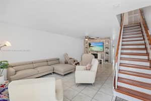 80 116th Pl APT 3, Miami, FL 33172, Sold 12/15/23