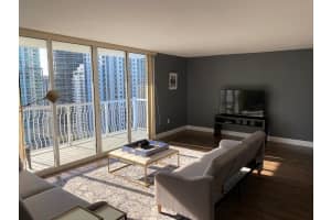 1200 Brickell Bay Dr APT 3723, Miami, FL 33131, Sold 09/11/24