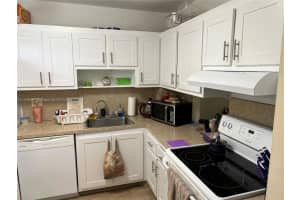 151 Berkley Rd APT 303, Hollywood, FL 33024, Sold 10/27/23