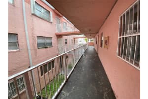 19851 SW 114th Ave APT 205, Miami, FL 33157, Sold 11/01/23