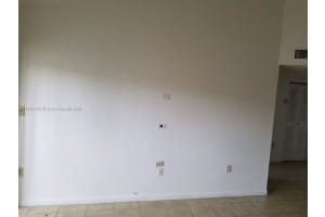 7220 NW 179th St APT 303, Hialeah, FL 33015, Sold 02/26/24