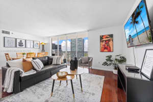 1200 Brickell Bay Dr APT 3923, Miami, FL 33131, Sold 11/13/23