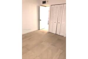 900 NE 195th St APT 113, Miami, FL 33179, Sold 01/24/24