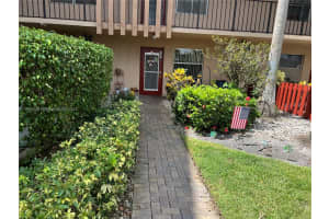 7320 Lake Cir Dr APT 105, Margate, FL 33063, Sold 12/27/23