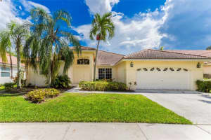 668 Lake Blvd, Weston, FL 33326, Sold 12/01/23