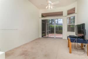 668 Lake Blvd, Weston, FL 33326, Sold 12/01/23