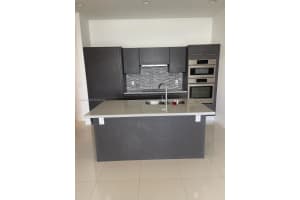 7661 NW 107th Ave Apt 809, Doral, FL 33178, Sold 03/11/24