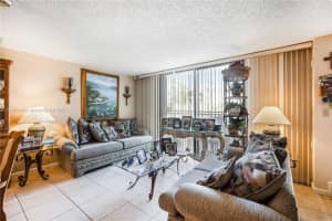 1747 SW 131st Pl Cir E, Miami, FL 33175, Sold 11/27/23