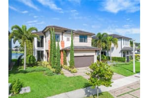 16044 NW 87th Ct, Miami Lakes, FL 33018, Sold 04/20/24