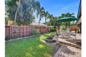 20117 NW 58th Pl, Hialeah, FL 33015, Sold 10/24/23