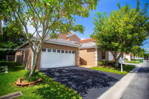 351 Bermuda Springs Dr, Weston, FL 33326, Sold 11/22/23