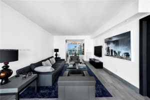 300 South Pointe Dr APT 2306, Miami Beach, FL 33139, Sold 04/25/24