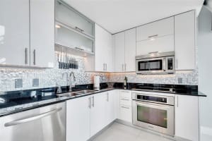 60 SW 13th St Apt 5009, Miami, FL 33130, Sold 12/20/23