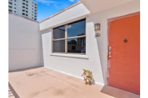 3350 NE 192 St 5r b, Aventura, FL 33180, Sold 01/31/24