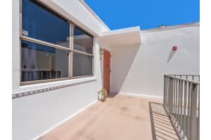 3350 NE 192 St 5r b, Aventura, FL 33180, Sold 01/31/24