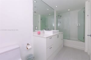 7935 East Dr APT 802, North Bay Village, FL 33141, Sold 12/04/23
