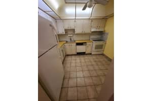 410 SE 2nd St APT 108, Hallandale Beach, FL 33009, Sold 10/26/23