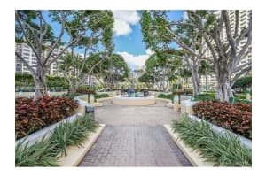 848 Brickell Key Dr APT 4201, Miami, FL 33131, Sold 01/31/25