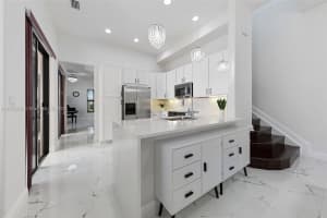 8352 NW 39th Ct, Pembroke Pines, FL 33024, Sold 04/15/24