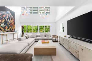 125 Ocean Dr APT F0205, Miami Beach, FL 33139, Sold 03/08/24