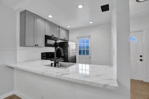 5071 W Oakland Park Blvd #309, Lauderdale Lakes, FL 33313, Sold 04/10/24