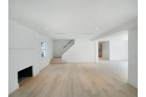 4247 N Bay Rd, Miami Beach, FL 33140, Sold 11/16/23