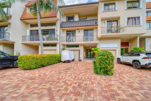 6124 Paradise Point Dr #6124, Palmetto Bay, FL 33157, Sold 02/08/24