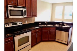 1530 Purple Plum Ln, Oviedo, FL 32765, Sold 12/28/23