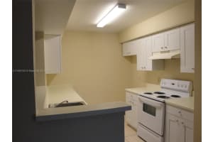 2460 NW 33rd St APT 1713, Oakland Park, FL 33309, Sold 07/16/24