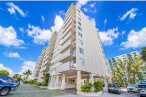 7545 E Treasure Dr #5b, North Bay Village, FL 33141, Sold 11/30/23