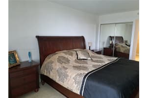 100 Bayview Dr APT 1130, Sunny Isles Beach, FL 33160, Sold 11/14/23