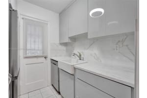 1395 NE 167th St APT 108, Miami, FL 33162, Sold 04/09/24