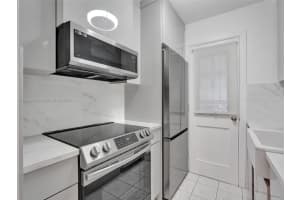 1395 NE 167th St APT 108, Miami, FL 33162, Sold 04/09/24