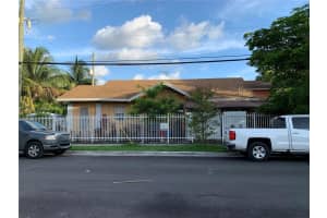 1104 NW 6th St, Miami, FL 33136, - MLS#A11453976