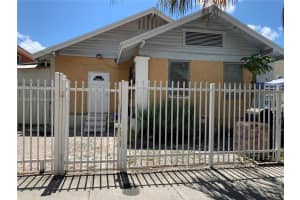 1104 NW 6th St, Miami, FL 33136, - MLS#A11453976