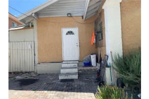 1104 NW 6th St, Miami, FL 33136, - MLS#A11453976