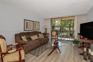 2571 Aragon Blvd APT 220, Sunrise, FL 33322, Sold 12/05/23