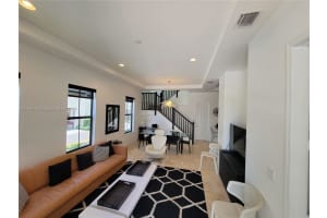 8450 NW 52nd St, Doral, FL 33166, Sold 10/22/24