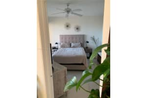 7280 SW 90th St APT 305, Miami, FL 33156, Sold 12/07/23