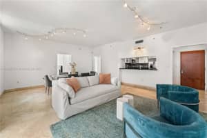 31 SE 5th St APT 4021, Miami, FL 33131, Sold 11/13/23