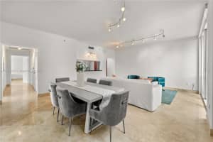 31 SE 5th St APT 4021, Miami, FL 33131, Sold 11/13/23