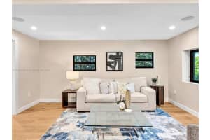 510 W 30th St, Miami Beach, FL 33140, Sold 02/05/24