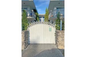 1590 Michigan Ave APT 7, Miami Beach, FL 33139, Sold 04/15/24