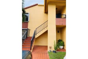 10827 NW 7th St 21 42, Miami, FL 33172, Sold 11/17/23