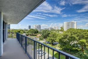 400 Leslie Dr APT 531, Hallandale Beach, FL 33009, Sold 11/30/23